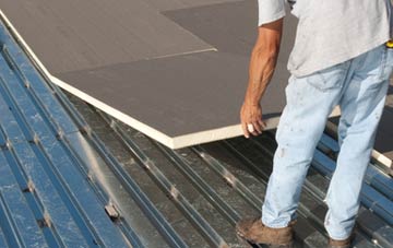 benefits of insulating Gabhsann Bho Thuath flat roofing
